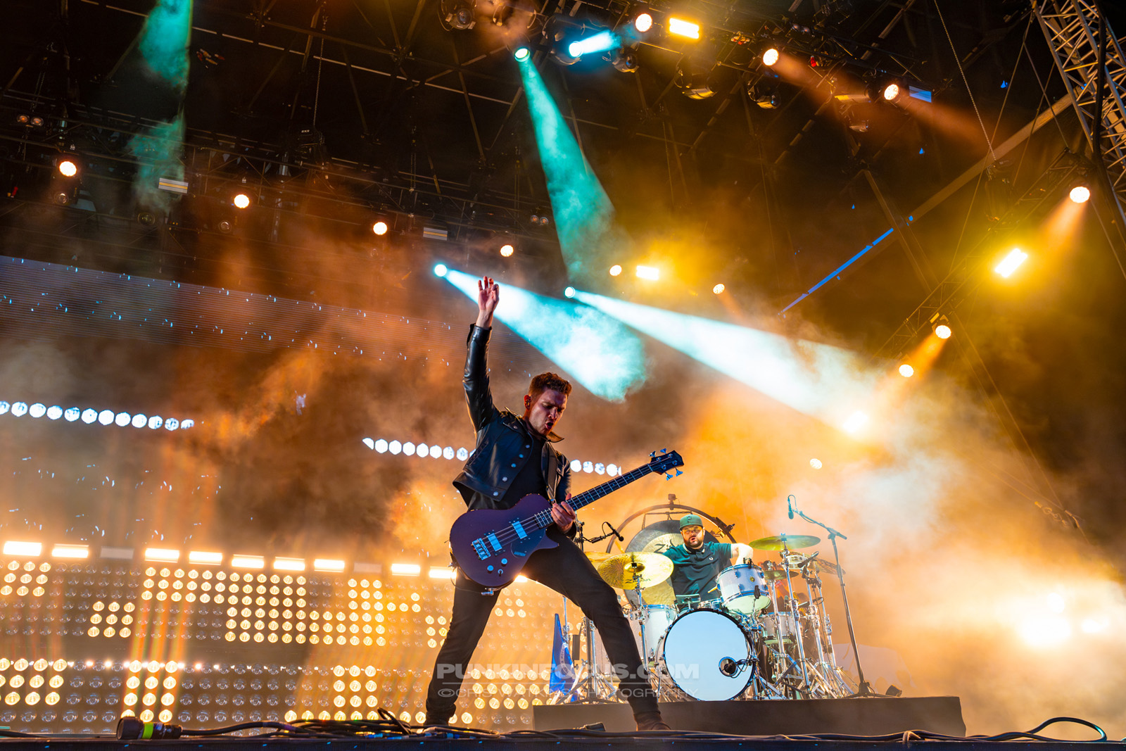 Royal Blood Support On The Beach